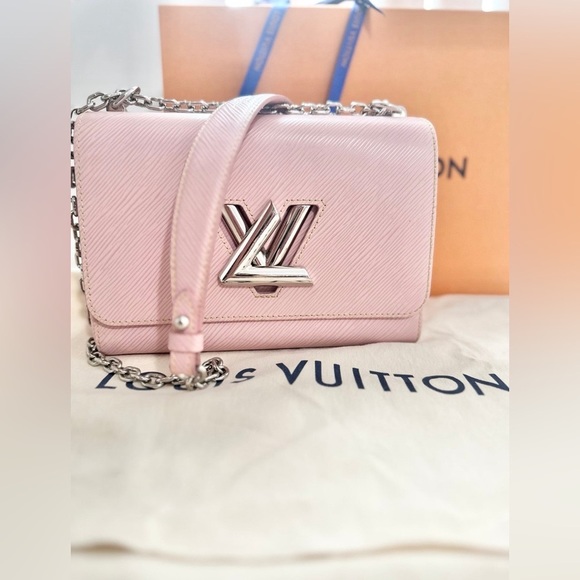 Louis Vuitton Twist Pink Epi MM Shoulder Bag - Picture 2 of 12